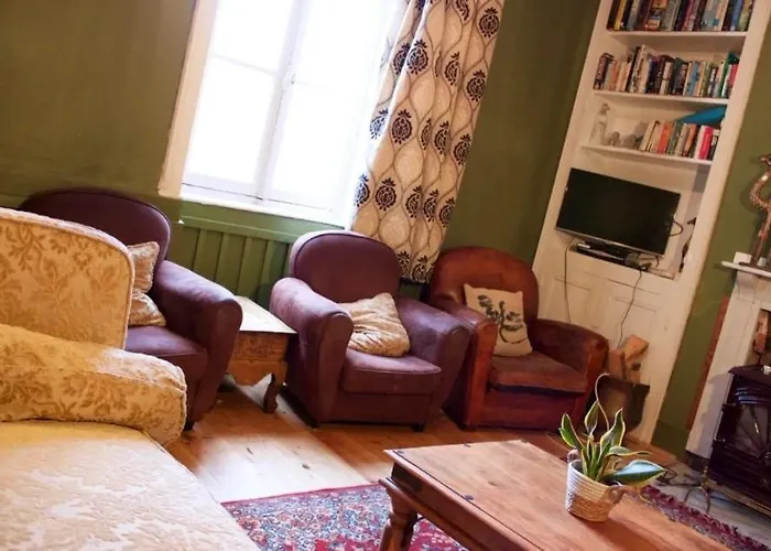 The Old School House * Céaucé