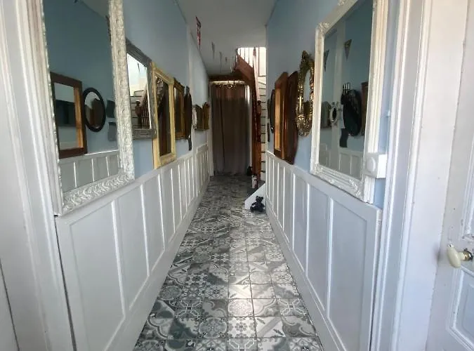 Gæstehus The Old School House Céaucé